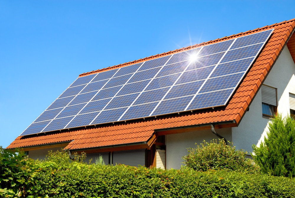Paneles solares flexibles, el futuro de la producción de electricidad en  casas, hogares y en modo portátil